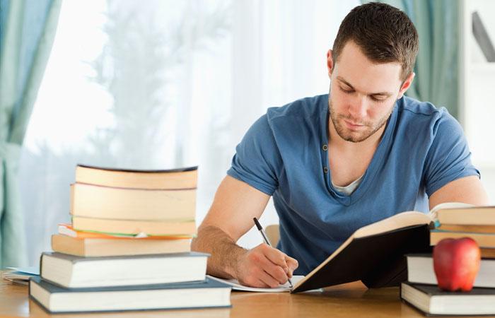 advantages and disadvantages of studying at home
