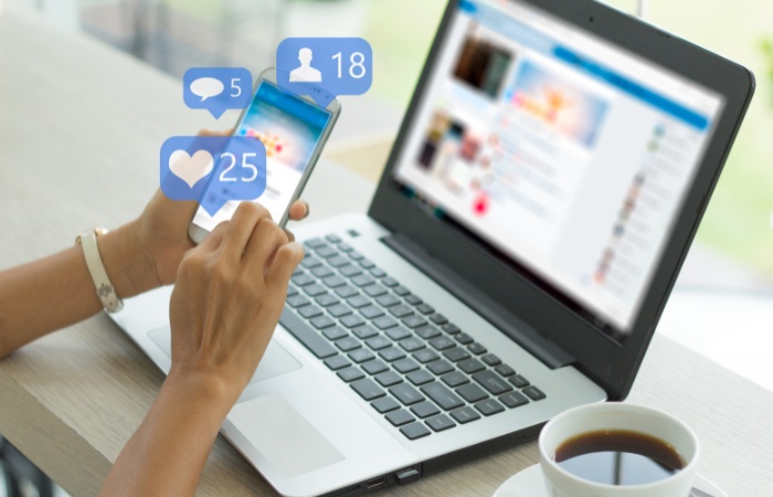 How Social Media Affects Communication Skills