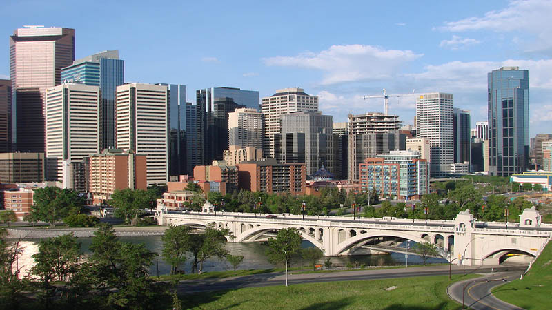 Is Calgary safe for solo female travelers